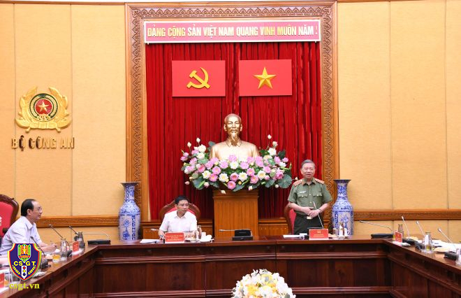Thống nhất nội dung dự thảo Luật Trật tự, an toàn giao thông đường bộ và dự thảo Luật Đường bộ